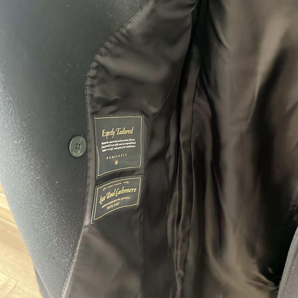 Aritzia The constant coat . Xs brand new with tags